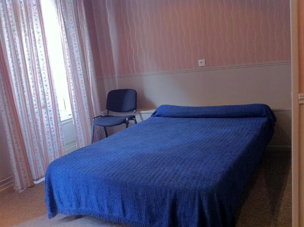 Chambre Triple — Hotel Des Arts